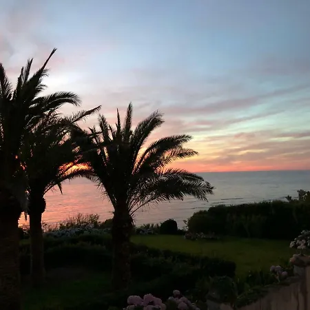 Parlementia, Phare De Koskenia Apartment *
