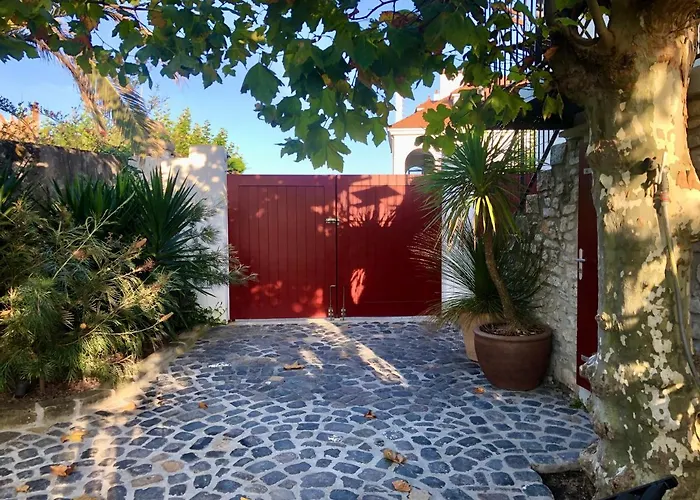 Parlementia, Domaine Koskenia Apartment